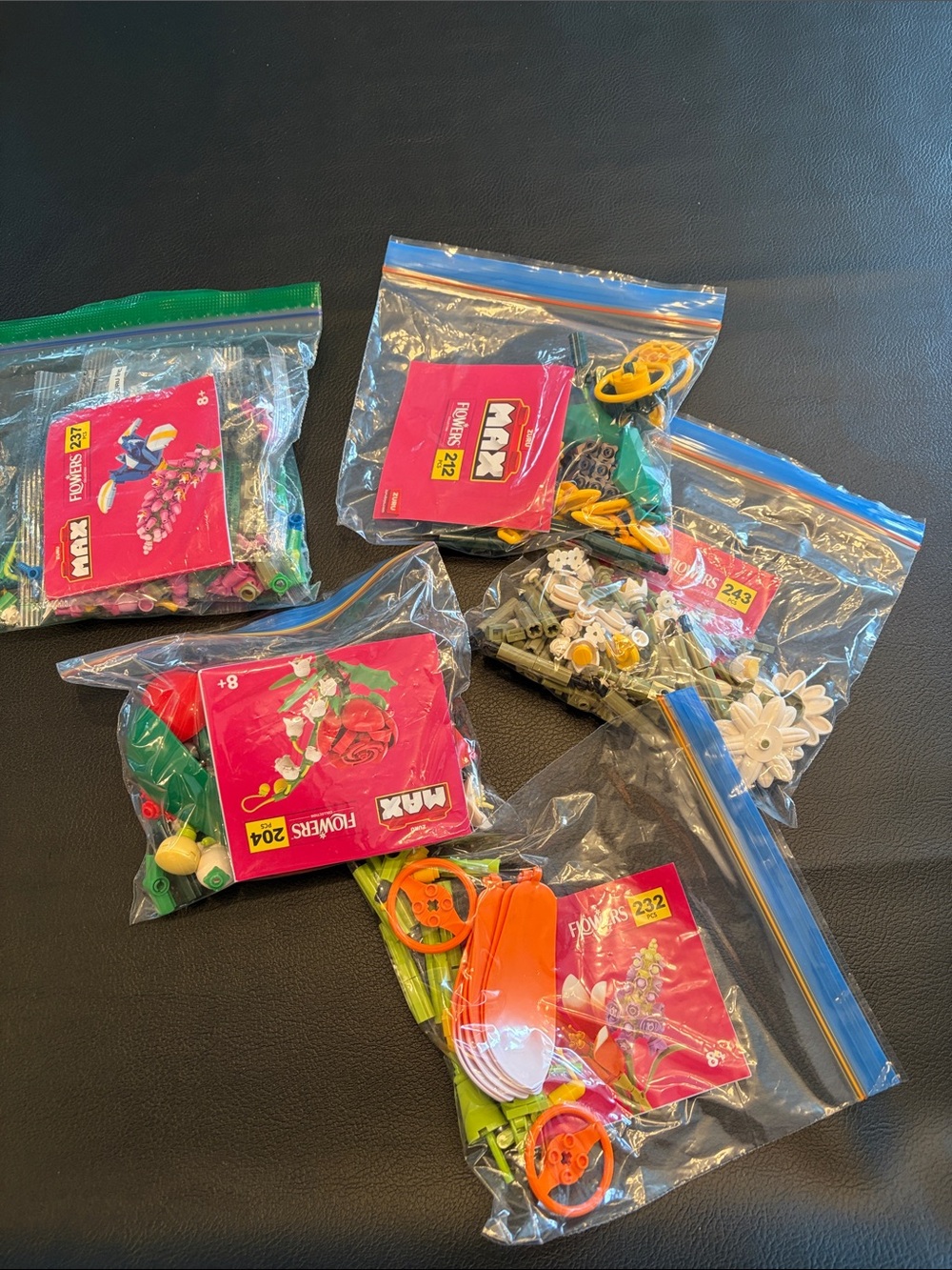 Zuru max lego flowers